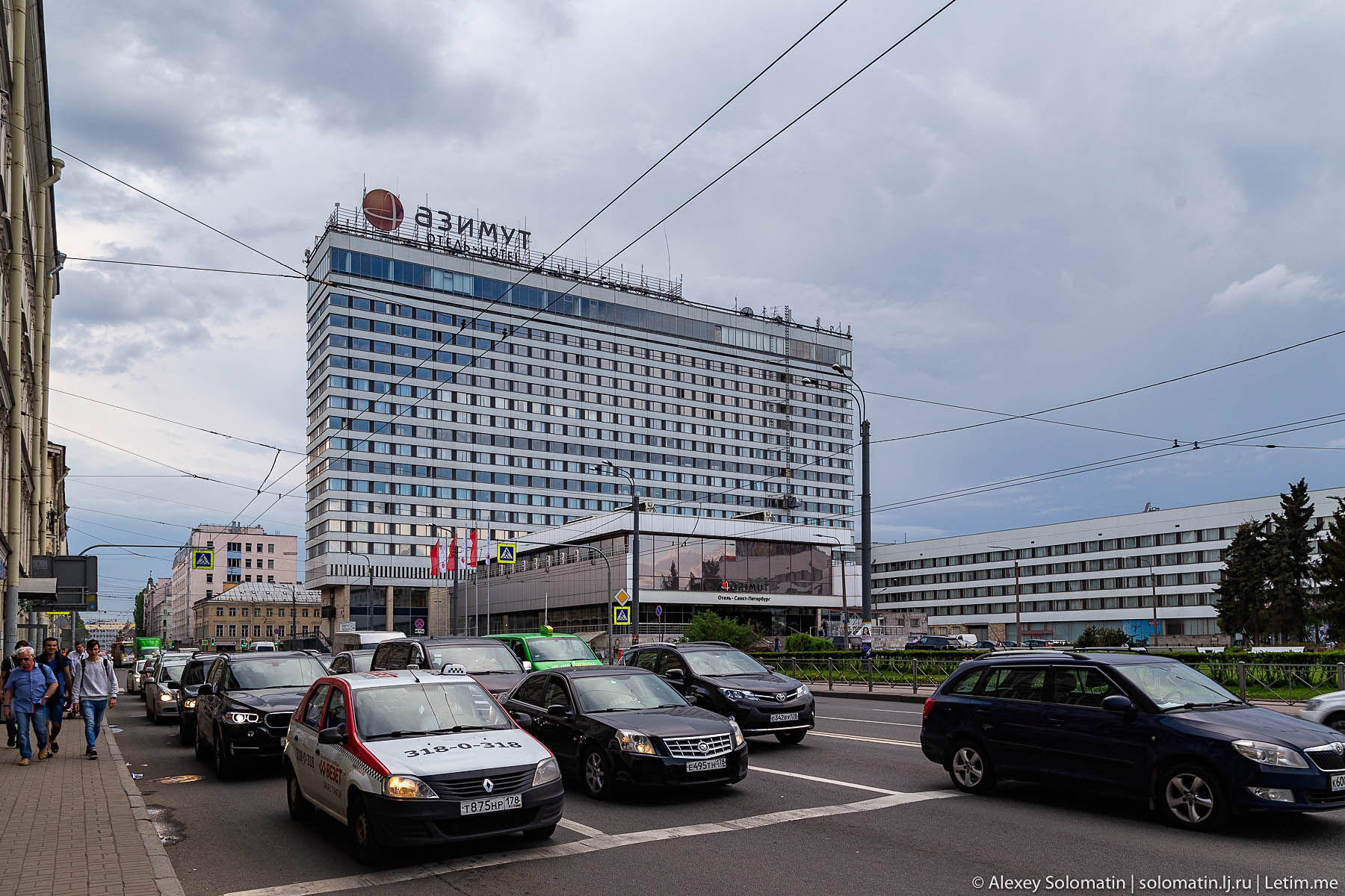 Где остановиться. Смотровая площадка отеля Азимут. Где остановиться в Петербурге. Где можно остановиться в Санкт-Петербурге. Где остановиться в Питере в центре.